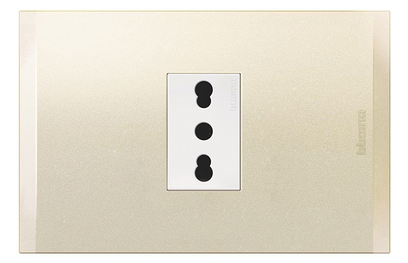 Toma Corriente Simple Armado 2P+T 250V AF2180E1BNA — BTicino — BTicino