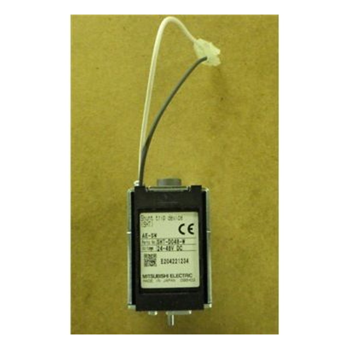 Bobina de Disparo Sht 24-48VDC -para Ae SHT-D048-W — Mitsubishi Electric — MITSUBISHI ELECTRIC