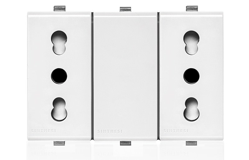 Tomacorriente Duplex Blanco 2 Módulo 10A 2P+T 250V 223501 — Sinthesi — SINTHESI