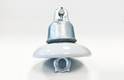 Aislador Disco Porcelana ANSI 52-1 / 15kV / 6″ 52010CG1Z — Vanguard — VANGUARD