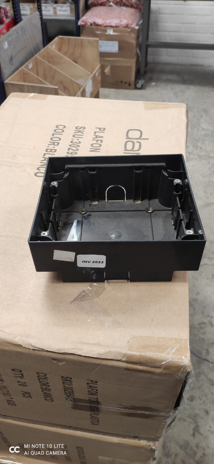 Base para Piso de Hormigon para Caja U44.108 y U44.116 U44.834 — Schneider Electric — Schneider Electric