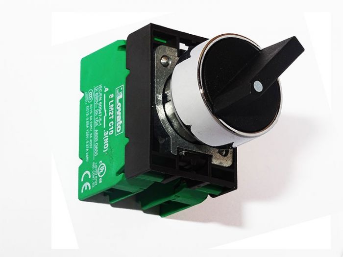 Selector Armado 3 Posiciones Fijas, Maneta Corta, 2NA, Serie Metalica LM2TS130A — Lovato — Lovato