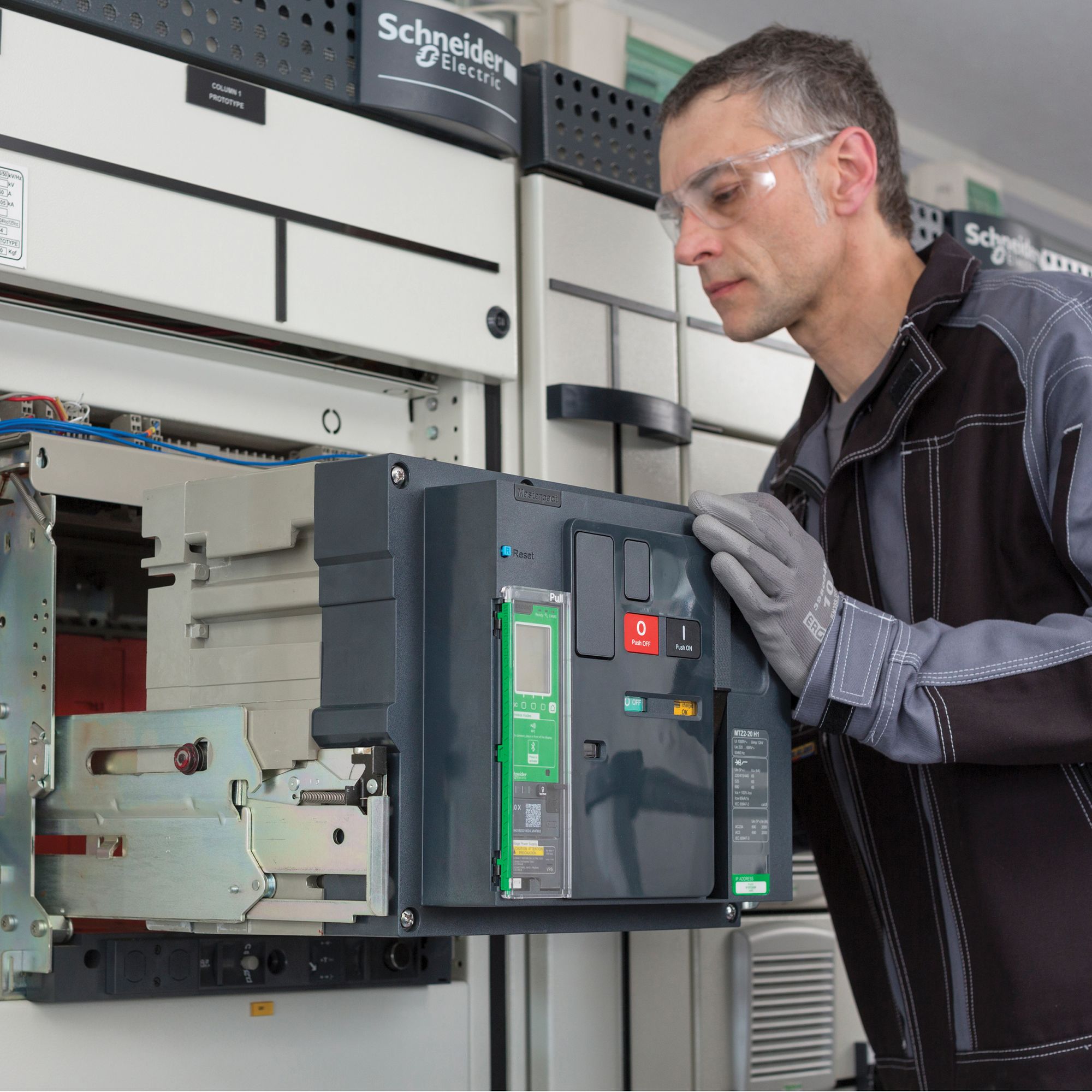 Interruptor Masterpact MTZ2 H1 3P 1600 a Fijo Micrologic 2.0X H-v MTZ216H12x3PMF — Schneider Electric — Schneider Electric