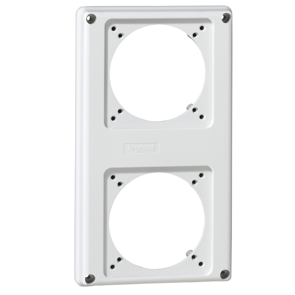 Interruptor caja moldeada 17A 57713 Legrand — Legrand