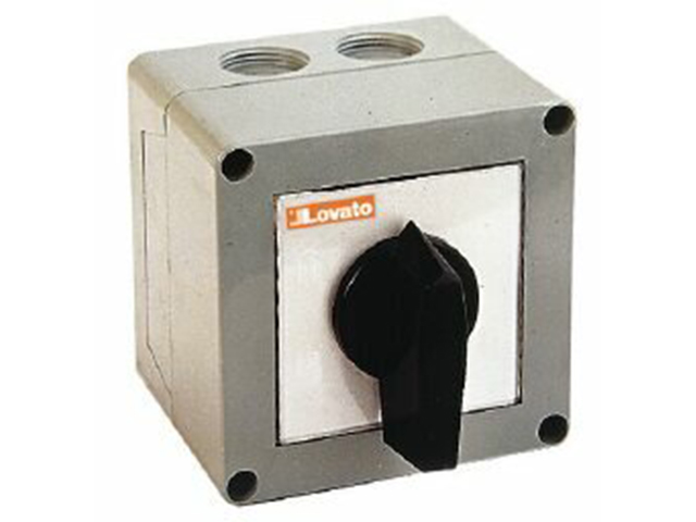 Interruptor ROTATORIO ESTRELLA/TRIANGULO 0-Y-D, 3x 12A EN CAJA SERIE GN IP65 7GN1212P Lovato — Lovato
