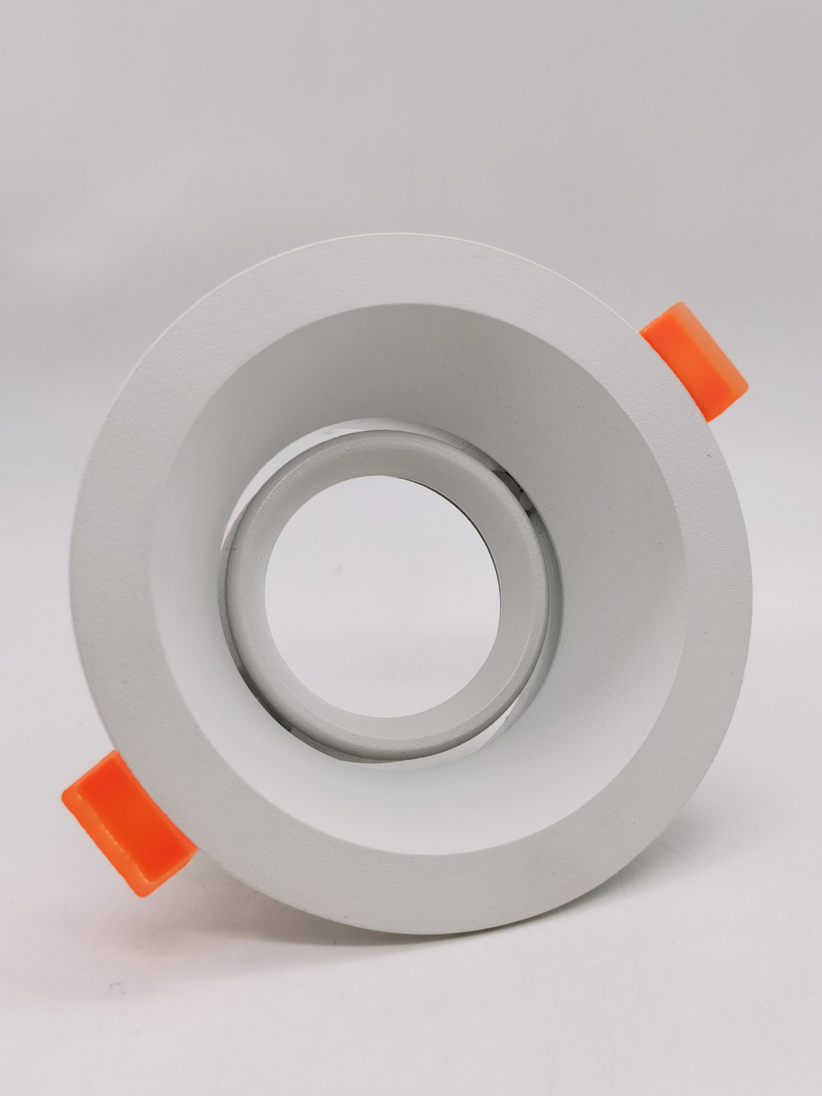 Foco Emb GU10 Refl Retraido Bl 105x45mm 278700625 — Darlux — Darlux