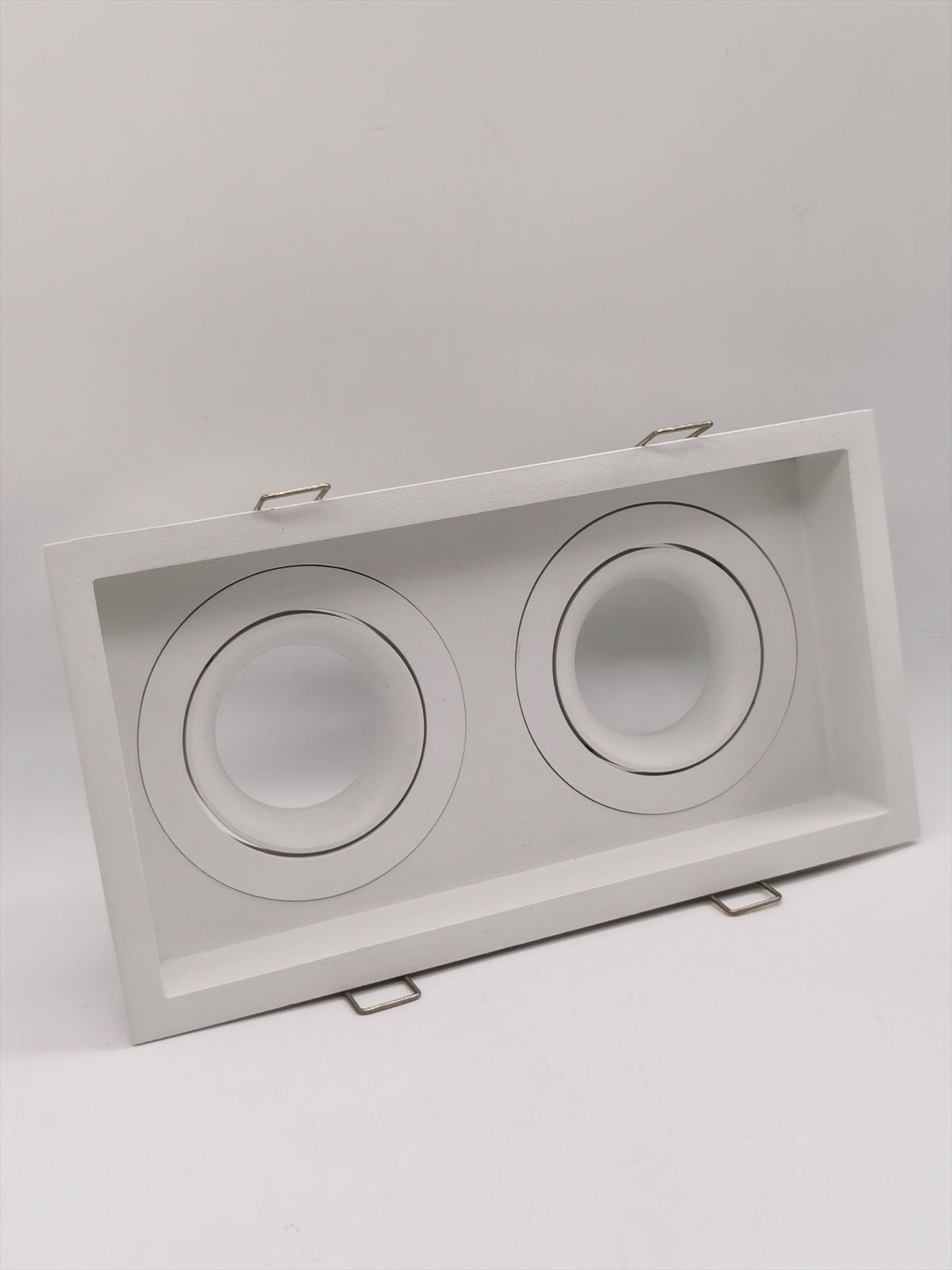 Foco Emb 2xGU10 Cuad Retraido Bl 110x205 278701825 — Darlux — Darlux