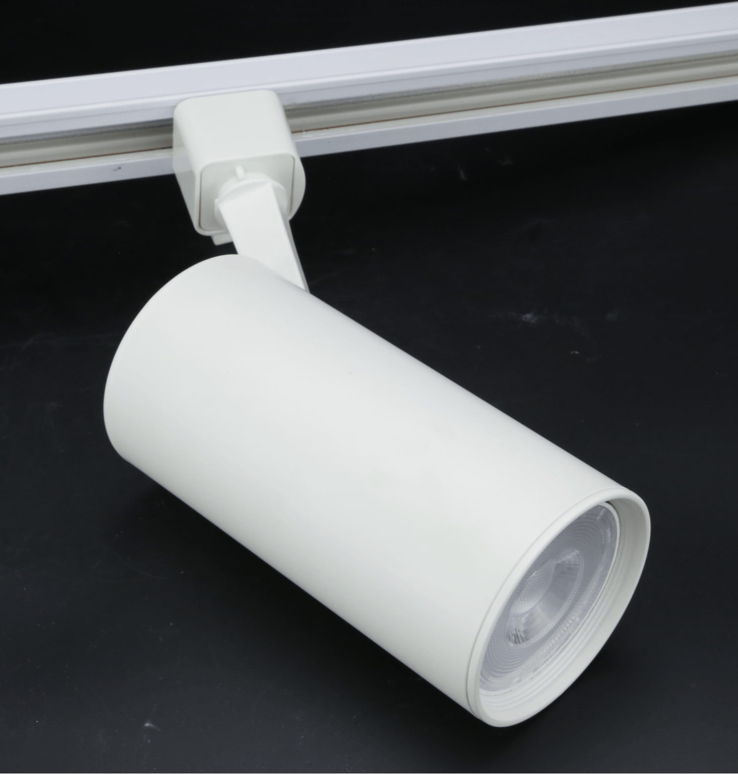 Foco PAR16 Blanco para Riel Base GU10 7014948 — Ledvance — Ledvance