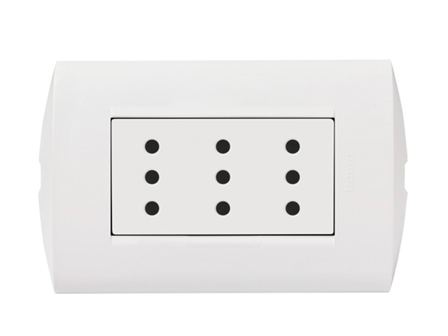 Enchufe Hembra Triple Modus Style Armada Color Blanco AE2113E3B — BTicino — BTicino