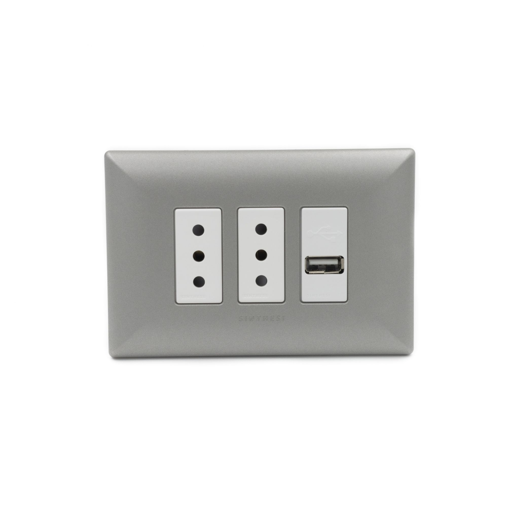 Placa Tomacorriente 10A Doble + Cargador USB Arm. S17 ABS Nickel-blanco 1796154 — Sinthesi — Sinthesi