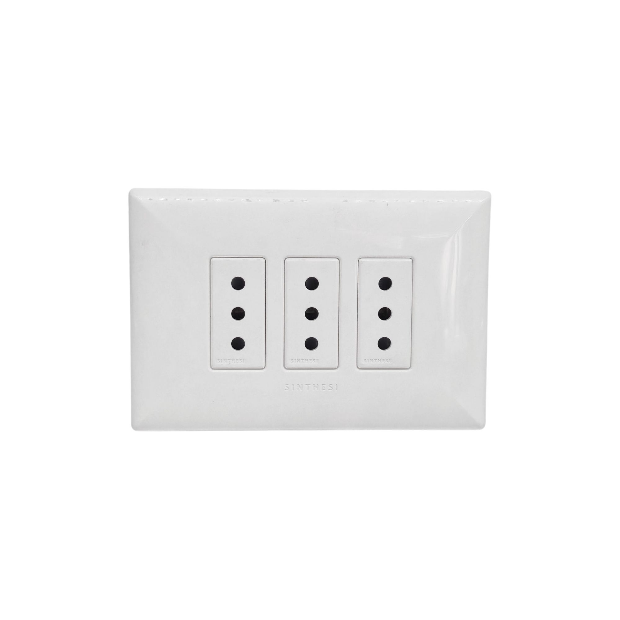 Enchufe 10A Triple Armado S17 Blanco 1795301 — Sinthesi — Sinthesi