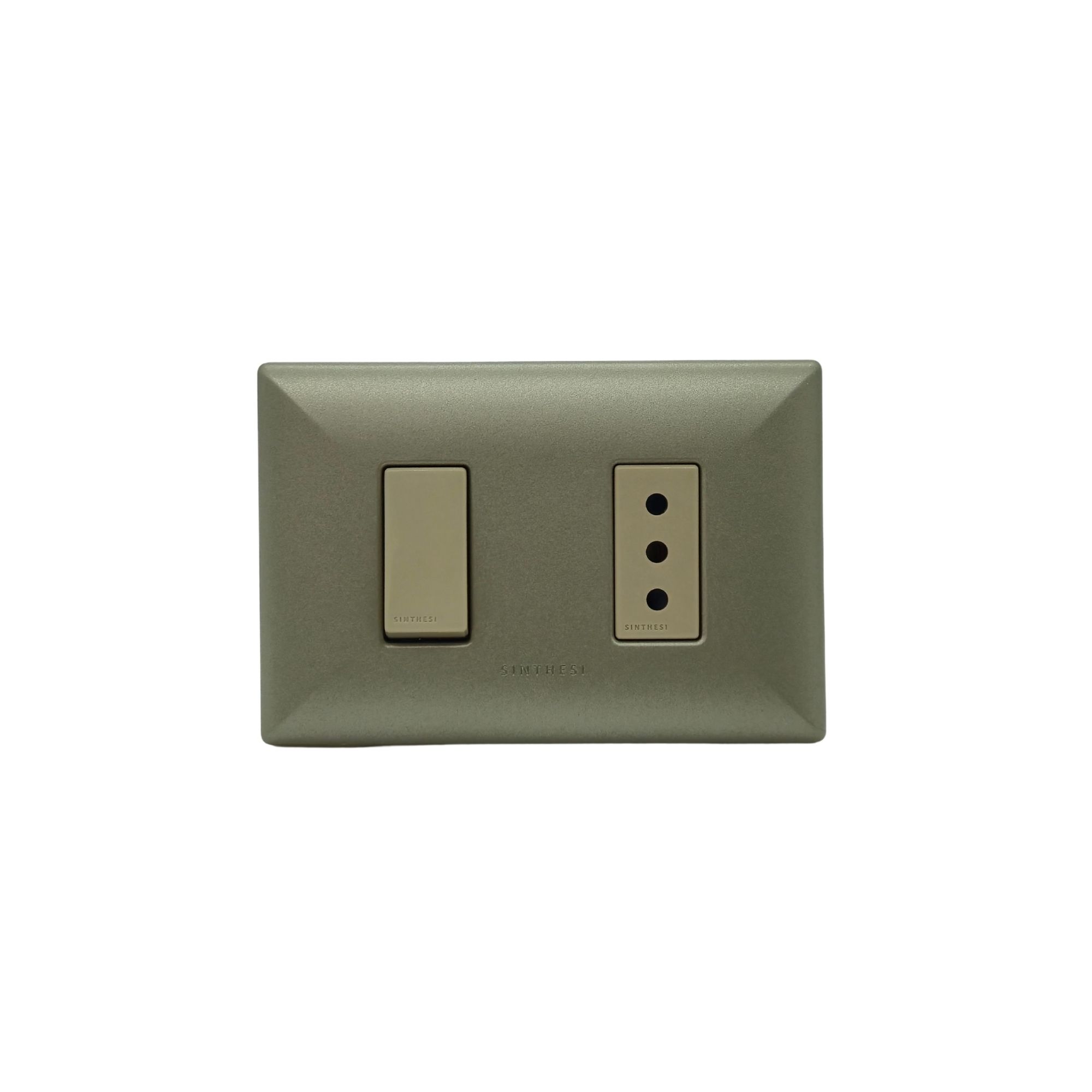Placa Interruptor 9/12 1 Módulo + Tomacorriente 10A Arm. S17 ABS Champagne-beige 1794053 — Sinthesi — Sinthesi