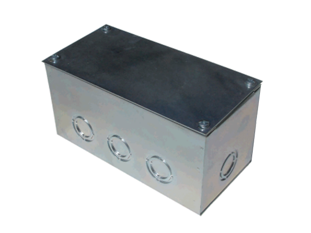 Caja B-12 Ko Univ Tapa+perno Zincada IP500012001 (117507226) — Otras Marcas