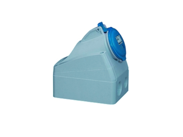 Hembra Industrial Sobrepuesta 220V 16A 2P+T IP44 555154 — Legrand — Legrand