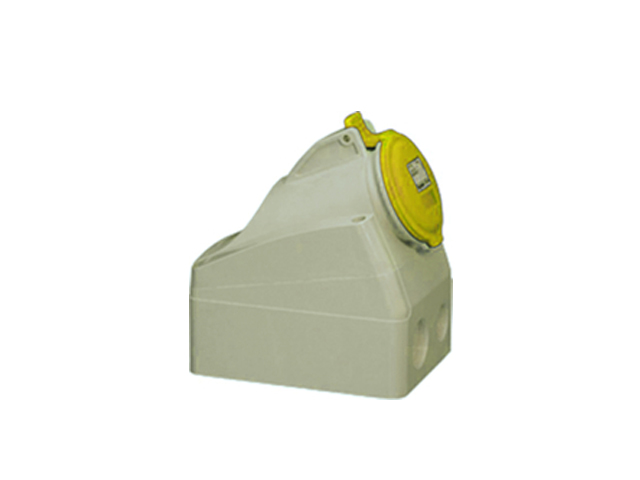 Enchufe Industrial P17 Sobrepuestarepuesta 2P+T 16A/110V. 555151 — Legrand — Legrand