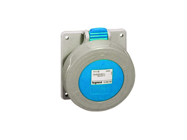 Enchufe Industrial P17/TOMA EMB.2P+T 32A/220V 555484 — Legrand — Legrand