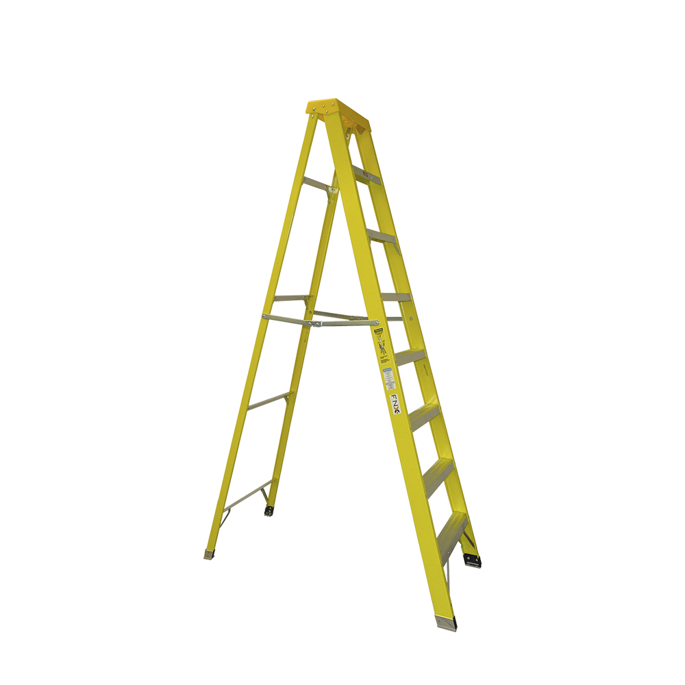 Escalera Tijera Fibra de Vidrio 113kg 2,43 Mts 1033234 — FNX — FNX