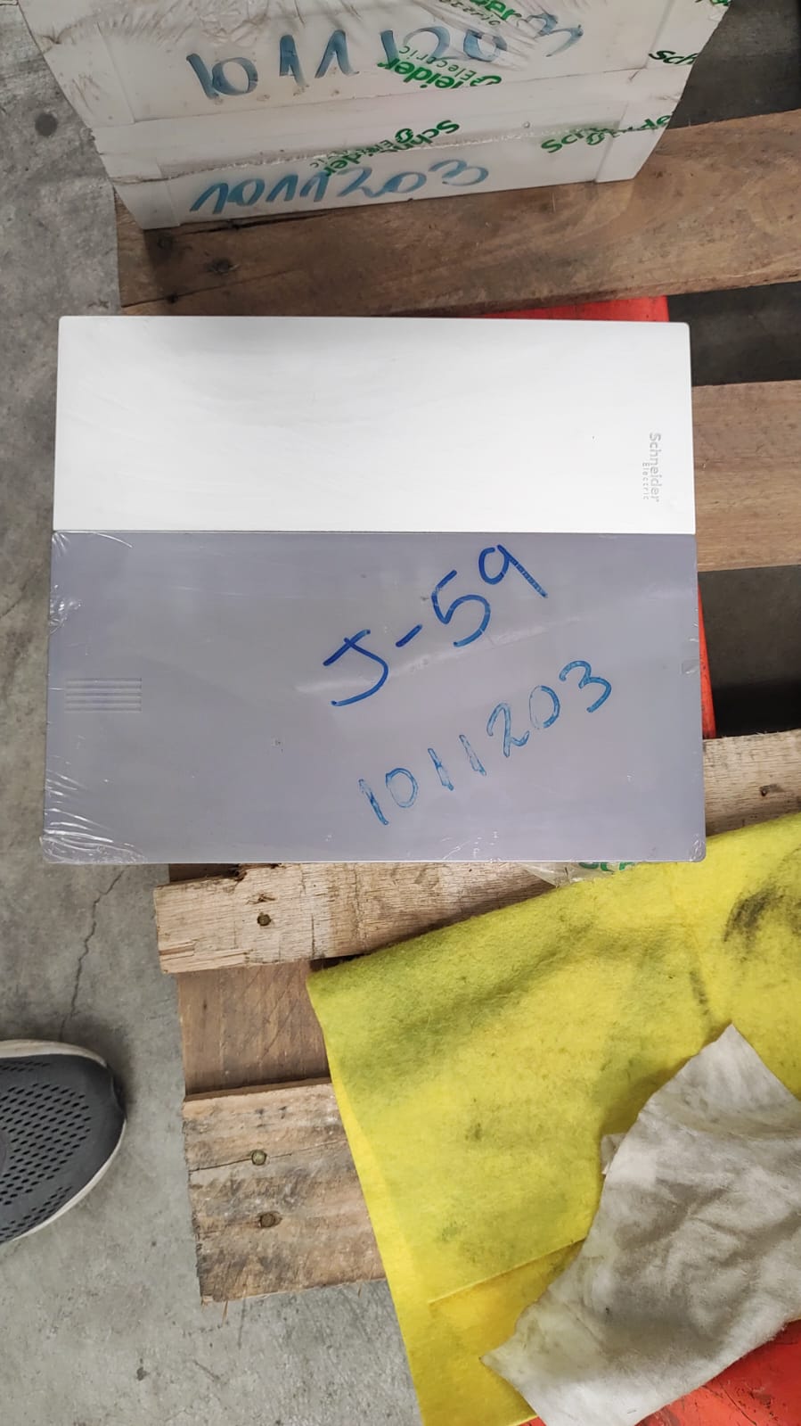 Tablero sobrepuesto M/PRAGMA 1F 12 MOD 294x262mm MIP10112T Schneider Electric — Schneider Electric