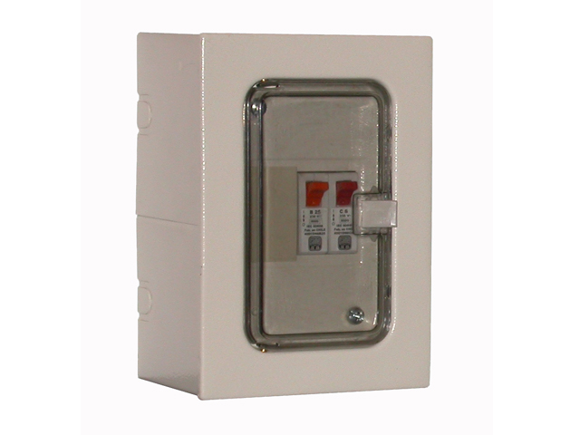 Tablero Metalico Sobreponer IP41, 3 Modulos DIN Caja con Cizalles Puerta Transparente Art. 6822-D 6822-D — Saime — Saime