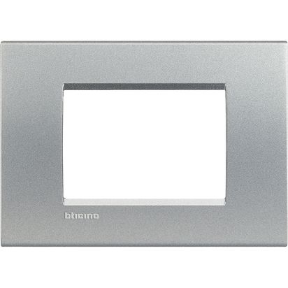 Placa 3 Puestos Tech LNA4803TE Living Light (158875) — BTicino
