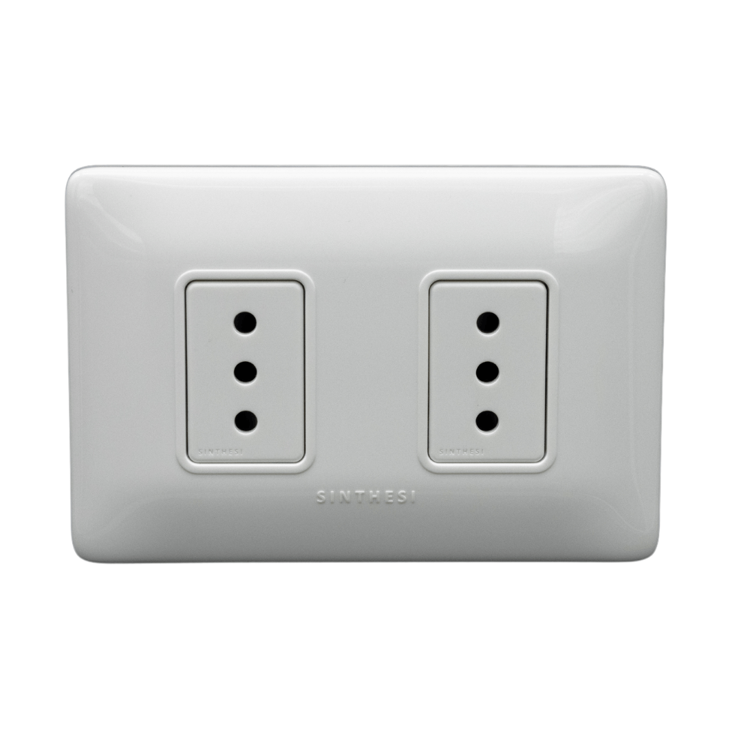Enchufe Doble 2P+T 10A S12 Blanco 1295201 — Sinthesi — Sinthesi