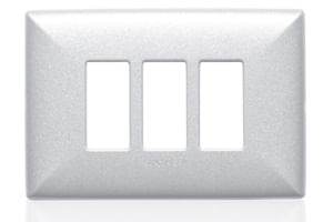 Placa 3 Puestos S17 Aluminio Nickel Con Soporte 170336 — Sinthesi — Sinthesi