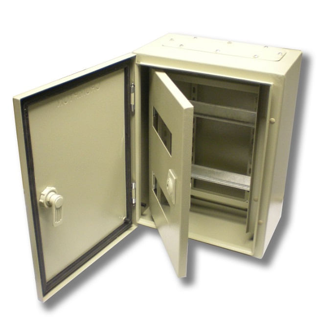 Tablero Metalico 400x300x200mm IP65 Pta Int Perf 2x8 — Crompton — Crompton