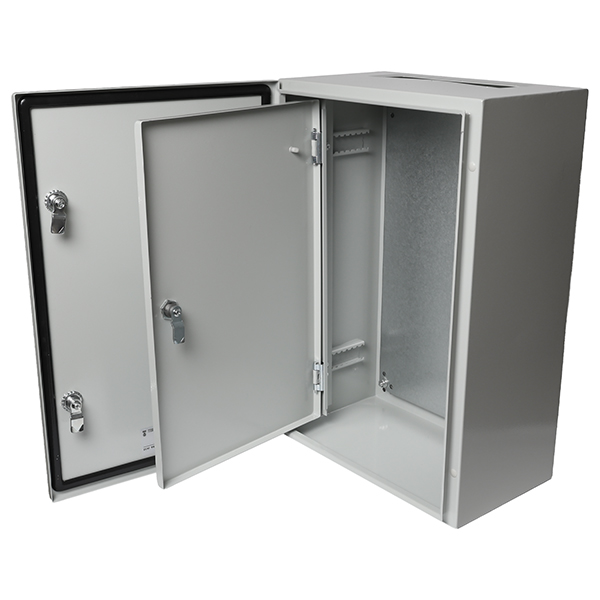 Tablero metálico 600x400x250mm (PM+C.Equipos) — Tosunlux