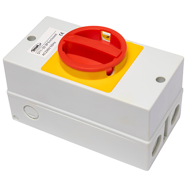 Seccionador 3P 32A con portacandado — Tosunlux